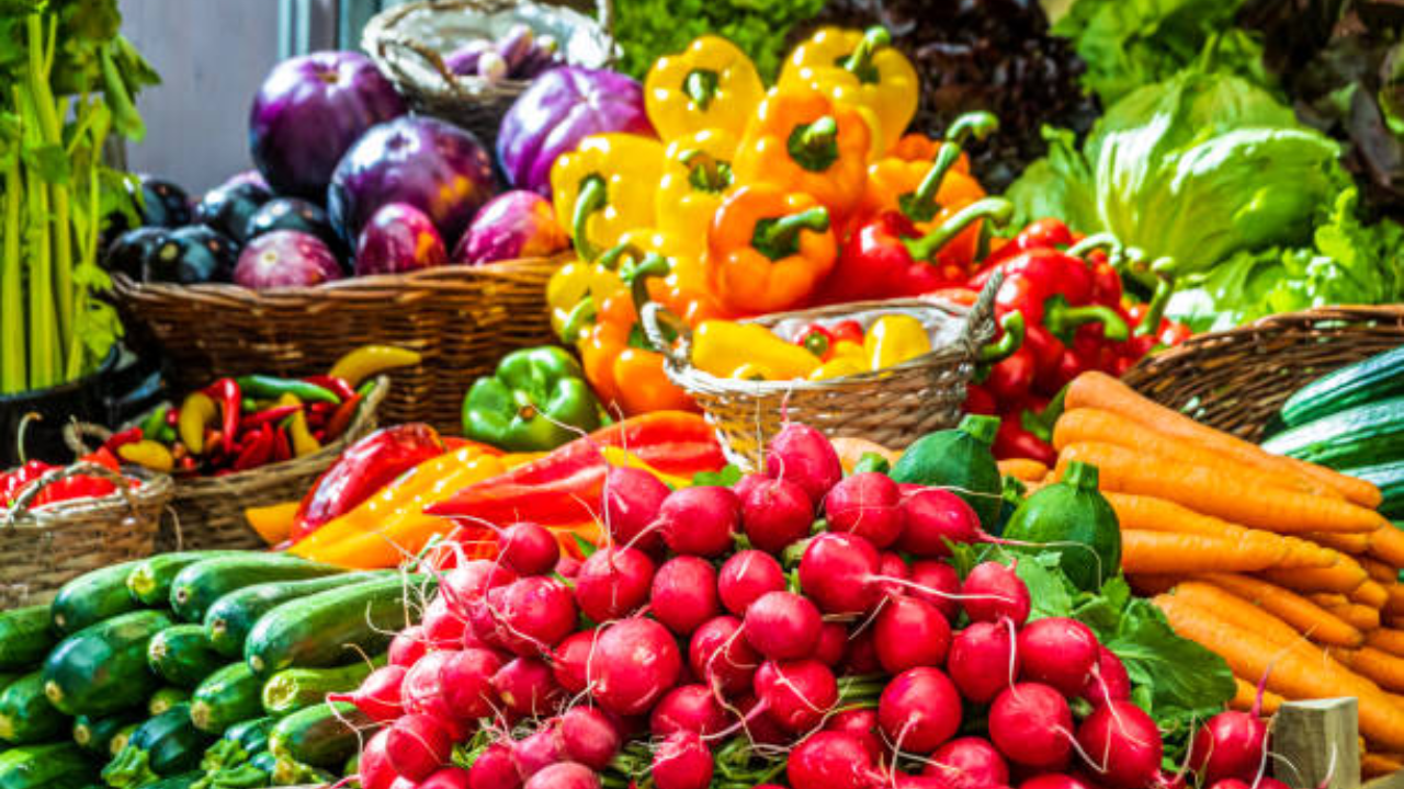 Best Vegetables for Summer: जानिए गर्मियों में कौन सी सब्जियां हैं फायदेमंद और किनसे बनाएं दूरी