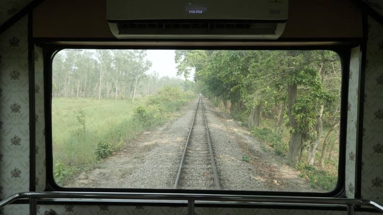 Dudhwa Tiger Reserve Train Joy Ride: अब जंगल सफारी का लुत्फ उठाएं ट्रेन से
