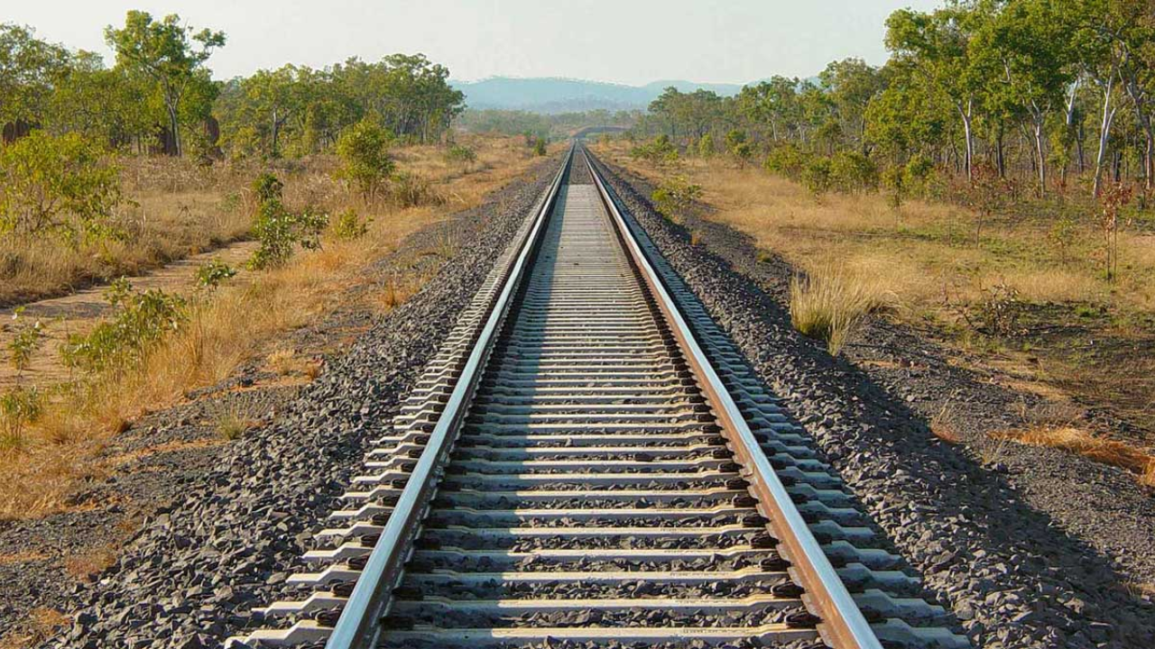 New Rail Line in Uttar Pradesh: बहराइच, बलरामपुर और खलीलाबाद को जोड़ने वाली 240 किमी की नई रेलवे लाइन, जानिए पूरी जानकारी