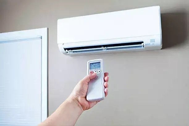AC Tips for Room Dryness: पानी की बाल्टी से करें सूखी हवा का इलाज