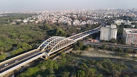 Lucknow News: लखनऊ को जाम से राहत, बनेंगे 46 नए ओवरब्रिज – जानिए किस क्षेत्र में कितने ब्रिज प्रस्तावित हैं