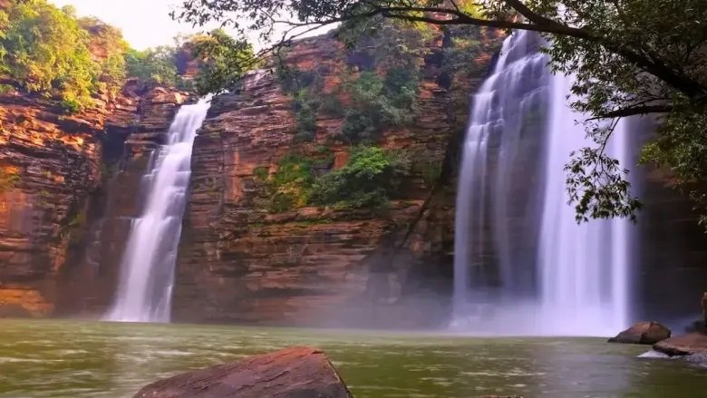 Tourist Places Mirzapur: मिर्जापुर में बारिश के मौसम में घूमने की टॉप 10 जगहें
