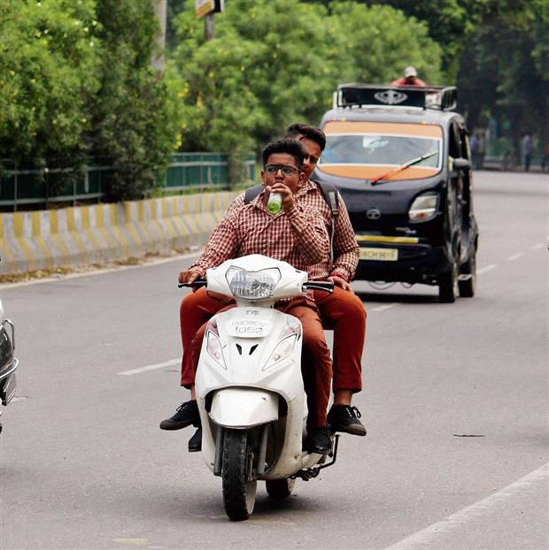 क्या यूपी में 16 साल के बच्चों को मिलेगा ड्राइविंग लाइसेंस? योगी सरकार ने केंद्र को भेजा बड़ा प्रस्ताव