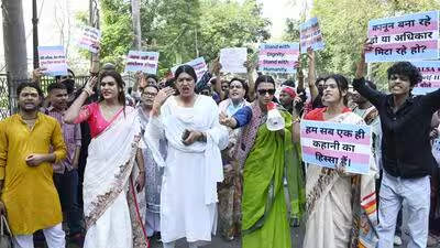 “मेरी बॉडी, मेरी मर्जी” — ट्रांसजेंडर बिल के खिलाफ लखनऊ में LGBTQIA समुदाय का जोरदार प्रदर्शन