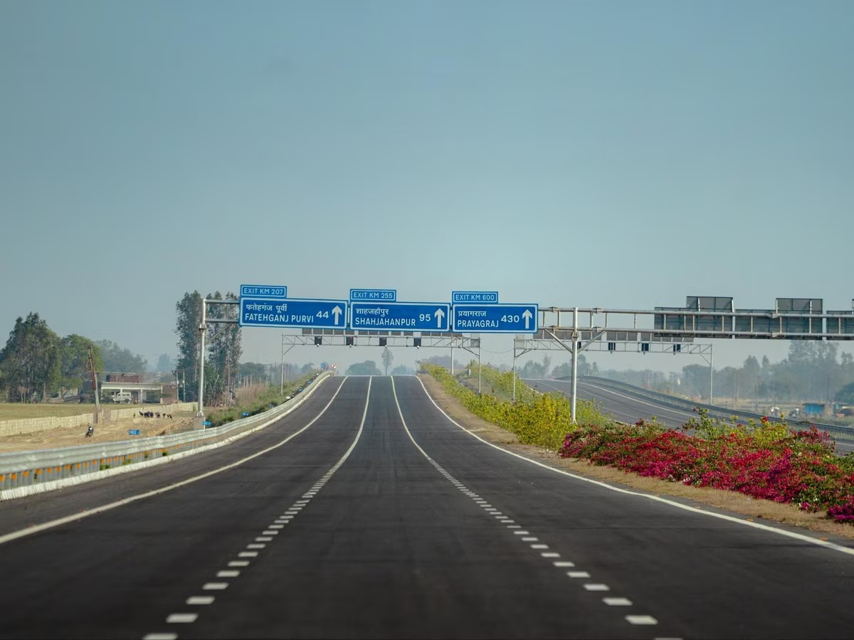 गंगा एक्सप्रेसवे पर डिजिटल एंट्री शुरू! टोल सिस्टम हुआ हाईटेक, यात्रियों को मिलेंगी कई आधुनिक सुविधाएं