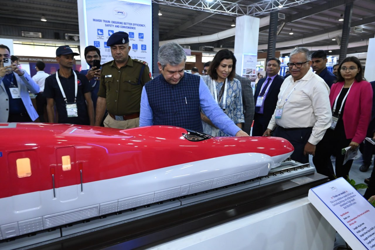 भारत की पहली स्वदेशी बुलेट ट्रेन हो रही तैयार! 280 KM/घंटा की रफ्तार से 1 घंटे में तय करेगी लंबी दूरी